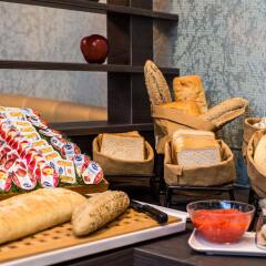 Отель Leonardo Hotel Madrid City Center Испания, Мадрид - 1 отзыв об отеле, цены и фото номеров - забронировать отель Leonardo Hotel Madrid City Center онлайн интерьер отеля фото 2