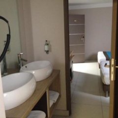 Hotel Select in Saint-Denis, France from 153$, photos, reviews - zenhotels.com bathroom