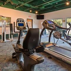 Отель Best Western Plus Waterbury - Stowe фитнесс-зал