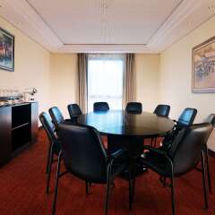 Отель Le Meridien Ogeyi Place
