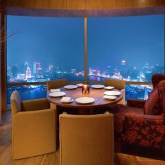 Отель Hyatt On The Bund