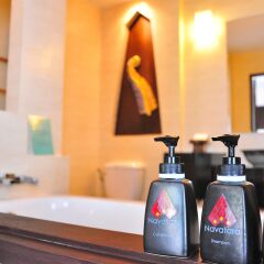 Отель Navatara Phuket Resort Таиланд, Пхукет - 3 отзыва об отеле, цены и фото номеров - забронировать отель Navatara Phuket Resort онлайн ванная фото 2