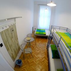 Friends Hostel and Apartments Budapest комната для гостей фото 2