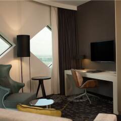 Отель Hilton Amsterdam Airport Schiphol Нидерланды, Схипхол - 1 отзыв об отеле, цены и фото номеров - забронировать отель Hilton Amsterdam Airport Schiphol онлайн балкон
