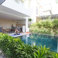 Отель Lana Villa Hoi An бассейн