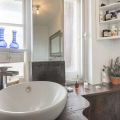 Отель Bohemian home by Kings Cross ванная