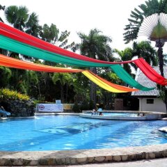 Отель The Ritz Hotel at Garden Oases Филиппины, Давао - отзывы, цены и фото номеров - забронировать отель The Ritz Hotel at Garden Oases онлайн бассейн фото 2