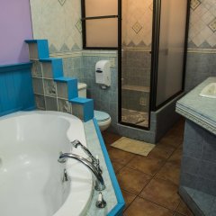Отель Kaps Place Коста-Рика, Сан-Хосе - отзывы, цены и фото номеров - забронировать отель Kaps Place онлайн ванная