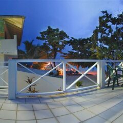 Отель CocoLaPalm Seaside Resort Ямайка, Саванна-Ла-Мар - 1 отзыв об отеле, цены и фото номеров - забронировать отель CocoLaPalm Seaside Resort онлайн балкон