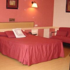 Hotel City House Torrelavega комната для гостей