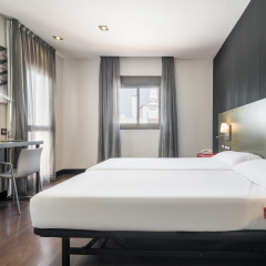 Отель Petit Palace Puerta de Triana Испания, Севилья - отзывы, цены и фото номеров - забронировать отель Petit Palace Puerta de Triana онлайн комната для гостей фото 5