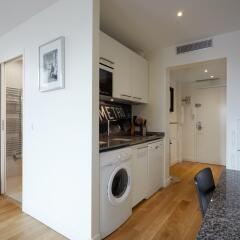 Апартаменты Apartments du Louvre - St-Honoré в номере