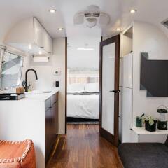 Отель AutoCamp Santa Barbara в номере