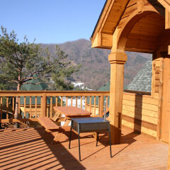 Отель KOREA QUALITY Elf Spa Resort Hotel Южная Корея, Пхёнчан - отзывы, цены и фото номеров - забронировать отель KOREA QUALITY Elf Spa Resort Hotel онлайн балкон