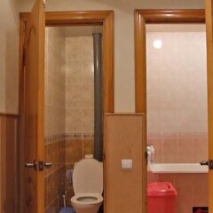 Гостиница Guest House on Ulitsa Tolstogo в Анапе отзывы, цены и фото номеров - забронировать гостиницу Guest House on Ulitsa Tolstogo онлайн Анапа ванная
