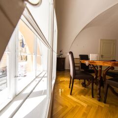 Апартаменты Three Golden Crowns Apartments Прага комната для гостей фото 3