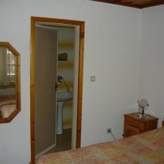 Отель Dobrikovskata Guest House Чепеларе удобства в номере