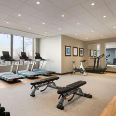 Отель Quality Suites Toronto Airport Канада, Торонто - отзывы, цены и фото номеров - забронировать отель Quality Suites Toronto Airport онлайн фитнесс-зал