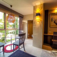 Отель Sino House Phuket Hotel Таиланд, Пхукет - отзывы, цены и фото номеров - забронировать отель Sino House Phuket Hotel онлайн балкон