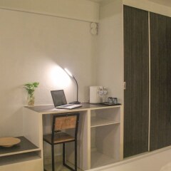 Отель Meet Inn At Silom Бангкок удобства в номере
