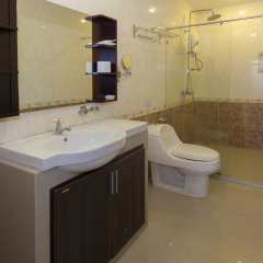 Royal Q&D Suites Hotel ванная