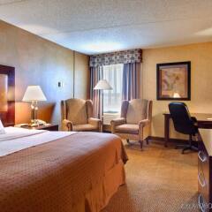 Отель Holiday Inn Calgary-Airport Канада, Калгари - отзывы, цены и фото номеров - забронировать отель Holiday Inn Calgary-Airport онлайн комната для гостей