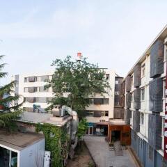 Отель Nostalgia Hotel Beijing Yonghe Lama Temple Китай, Пекин - отзывы, цены и фото номеров - забронировать отель Nostalgia Hotel Beijing Yonghe Lama Temple онлайн балкон