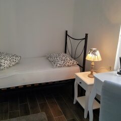 Отель Garni Villa Tyrol (Adults Only) Меран комната для гостей фото 2