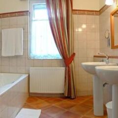 Отель Lévay Villa Hotel Венгрия, Лиллафюред - отзывы, цены и фото номеров - забронировать отель Lévay Villa Hotel онлайн ванная