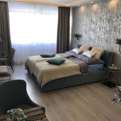 Апартаменты Dfive Apartments - Danube Corso комната для гостей фото 4