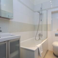 Апартаменты 1 Bedroom Apartment In Fitzrovia Sleeps 4 ванная