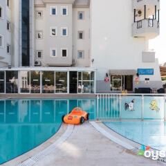 Blue Park Hotel бассейн