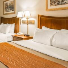 Отель Rodeway Inn And Suites On The River Чероки удобства в номере фото 2