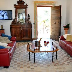 Отель Dolmen - Four Bedroom Итри интерьер отеля