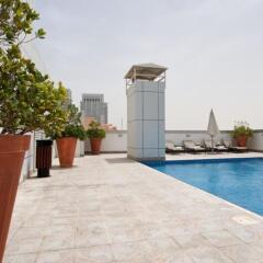 TIME Crystal Hotel Apartments бассейн фото 3