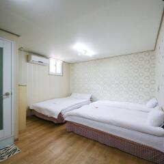 Отель Guest House Myeongdong комната для гостей фото 4