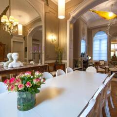 Отель Louise sur Cour