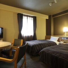 Ark Hotel Okayama - ROUTE-INN HOTELS - комната для гостей фото 3