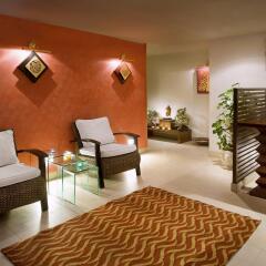 Отель The Suryaa New Delhi спа