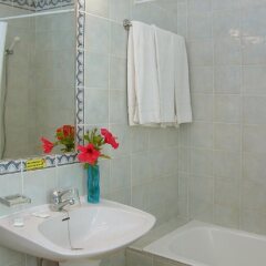 Отель Monica Isabel Beach Club ванная фото 2