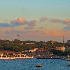 Momento Golden Horn Hotel
