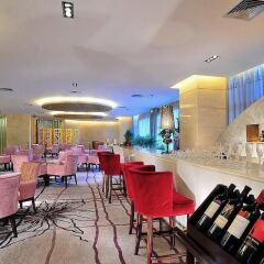 Отель Yulong International Hotel Китай, Сиань - отзывы, цены и фото номеров - забронировать отель Yulong International Hotel онлайн гостиничный бар