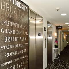 Отель Best Western Plus LaGuardia Airport Hotel Queens США, Нью-Йорк - отзывы, цены и фото номеров - забронировать отель Best Western Plus LaGuardia Airport Hotel Queens онлайн интерьер отеля фото 3