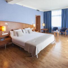 Delfin Hotel комната для гостей