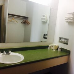 Отель Budget Host Platte Valley Inn ванная фото 2