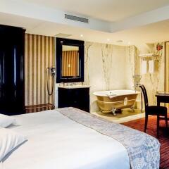 Отель Hôtel Chateaubriand Champs Elysées Париж комната для гостей фото 3