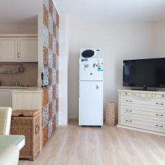 Апартаменты Two Bedroom Apartment with Large Balcony комната для гостей фото 2
