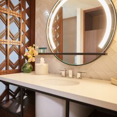 Отель Waikiki Beachcomber by Outrigger ванная фото 2