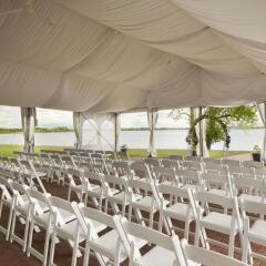 Отель Ramada Plaza by Wyndham Geneva Lakefront Resort