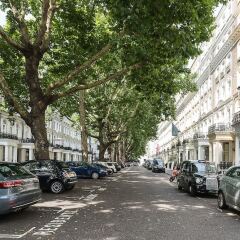 Апартаменты Huge, Regal 2BR Apartment Right next to Harrods! Лондон парковка